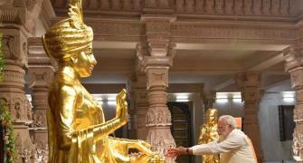 Modi visits Akshardham temple, reaches out to Patels