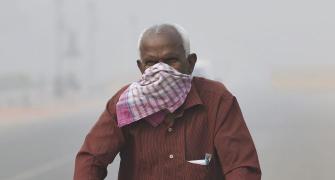 Toxic smog continues to chokes Delhi