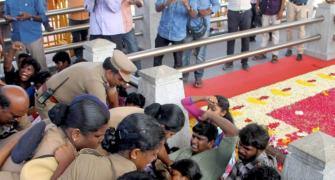 Students stage flash protest at Jaya mausoleum against NEET