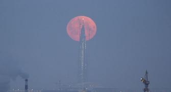 PHOTOS: Rare 'Super Blue Blood Moon' seen across the globe
