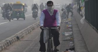 No relief from pollution, thick smog grapples Delhi