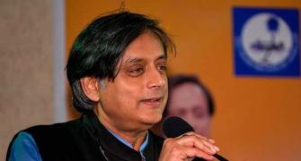 Floccinaucinihilipilification: Shashi Tharoor's back!