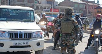 PHOTOS: Srinagar highway ban causes disruption