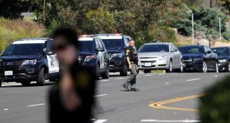 1 killed, 3 injured in shooting at US synagogue