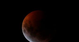 PHOTOS: 'Super blood wolf moon' lights up the sky