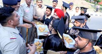 Students detained for selling 'Modi pakodas'