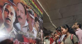 PHOTOS: Mumbai pays homage to 26/11 martyrs