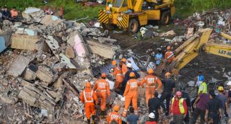 13 killed in Maha building collapse; 3 more missing