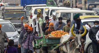 End protest, take path of discussion: Govt to farmers