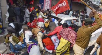 Anti-farm bill protesters lathi charged in Patna