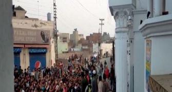 Mob attacks gurdwara in Pak; India condemns
