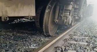 5 coaches of Lokmanya Tilak Express derail, 15 injured