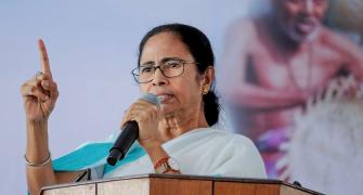 B'deshis living in Bengal are Indian citizens: Mamata