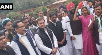 Rahul leads protest against suspension of Cong MPs