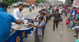 Give free ration to 8 cr migrants: Centre to states