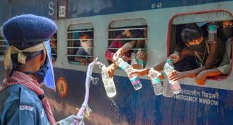 Centre issues SOP for train travel of migrants