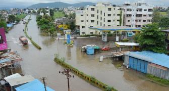 Rains claim 27 lives in 3 western Maha districts