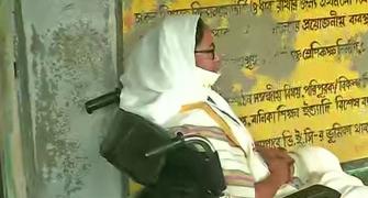 Mamata visits booths in Nandigram amid jamming reports