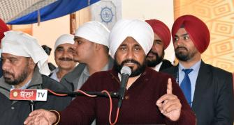 Now, Channi uses 'wet pants' to take swipe at Sidhu