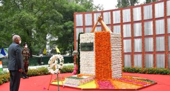 PIX: Prez Kovind pays tribute to Kargil war heroes