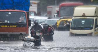 Monsoon hits Mumbai with a bang; IMD issues red alert