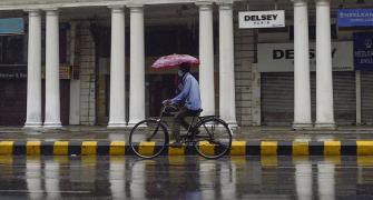 IMD issues 'very heavy' rain alert for Delhi