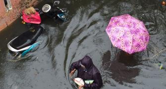 Snakes to people, TN floods keep rescuers busy