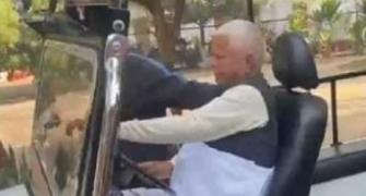 Watch: Lalu flaunts his jeep-driving skills in Patna