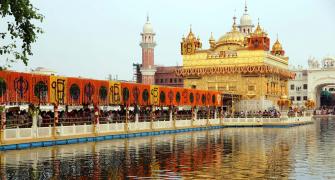 Man lynched at Golden Temple over 'sacrilege' bid