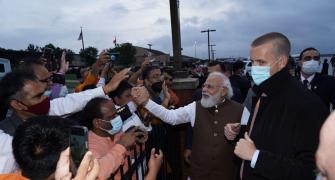 Indian diaspora turns up in numbers to greet Modi