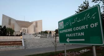 Pak SC adjourns hearing on rejection of no-trust vote