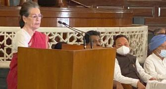 Confront forces of hatred and prejudice: Sonia to CPP
