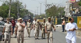 VHP threatens to launch 'battle' against Delhi Police