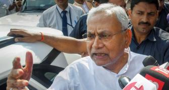 BJP leader invokes Lalu's 'snake' tweet to slam Nitish