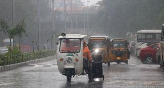Cyclone Mandous brings rainfall before hitting TN 