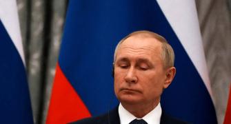 US and allies target Putin's daughters, Russian banks