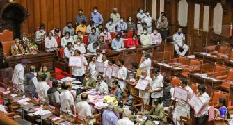 Cong MLAs continue to stay put in K'taka assembly