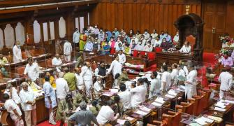K'taka okays bills to hike CM, ministers' salaries