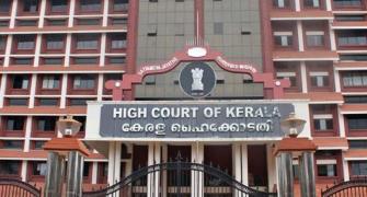 Killing wife with cobra: HC admits husband's plea