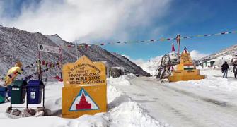 Salute These Heroes In Ladakh