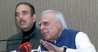 Ironic Cong doesn't need Azad's services: Sibal 