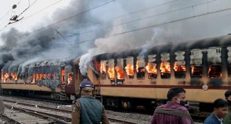 Railway exam row: Students rampage, govt urges calm