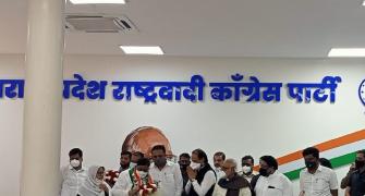 All 28 Congress corporators in Malegaon join NCP