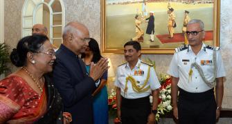 Defence Chiefs Host Banquet For Kovind