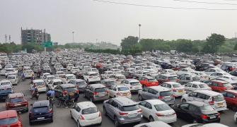 Huge traffic jams in Delhi over bandh, Congress stir