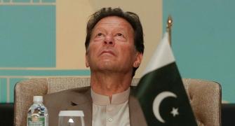Pak political turmoil worsens ahead of no-trust vote