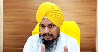 Akal Takht leader wants arms for Sikhs; Mann objects