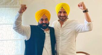 Guj polls: Harbhajan, singer Anmol to campaign for AAP