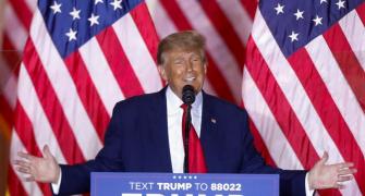 Trump announces 2024 presidential run, files papers