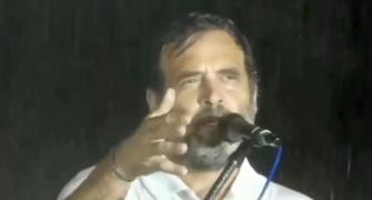 SEE: Rahul continues speech amid rain in Mysuru